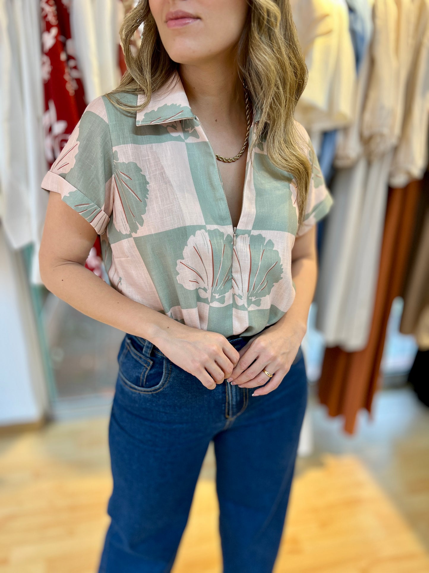 BLUSA JULIETA ESTAMPADA VERDE BEIGE