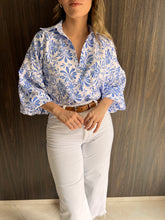 Cargar imagen en el visor de la galería, CAMISERA LUCIANA SEDA ESTAMPADA
