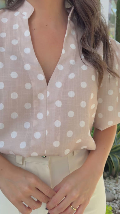 PREVENTA BLUSA VICTORIA PUNTOS BEIGE BLANCO
